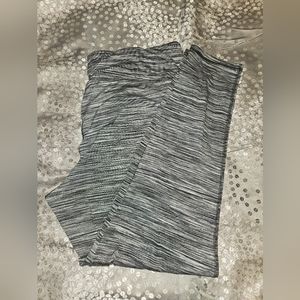 MUST GO!!! RBX grey, black and white leggings 2x